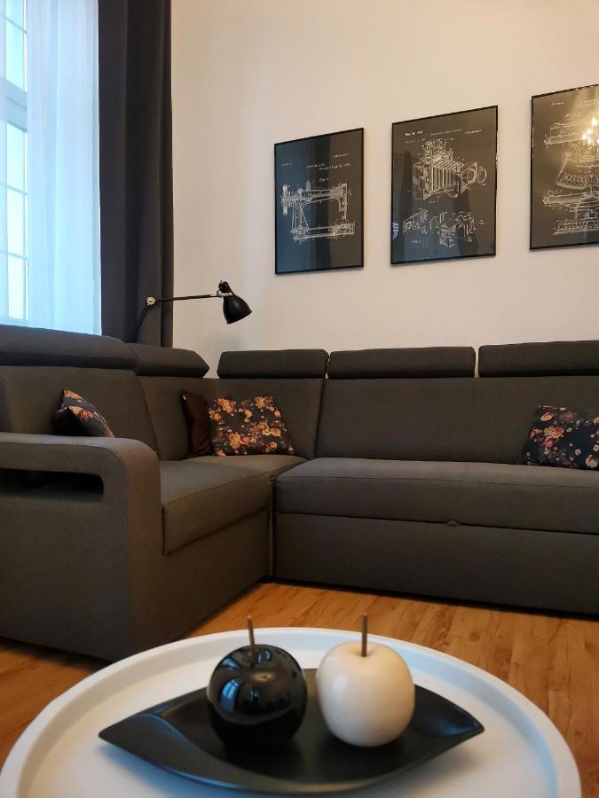 Apartament Na Rynku W Gnieznie Гнезно Екстер'єр фото